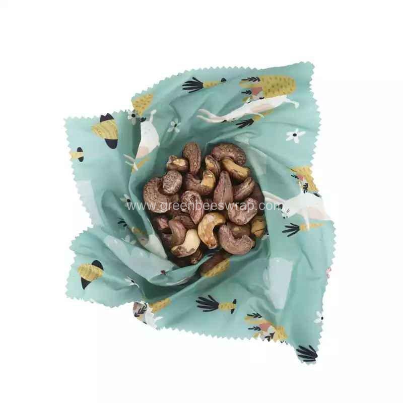 Reusable organic fabric snacks storage roll